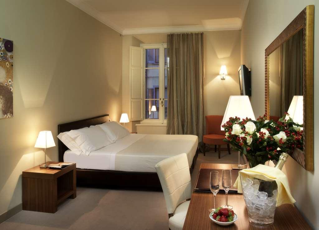 Sina Maria Luigia Hotel Parma Szoba fotó